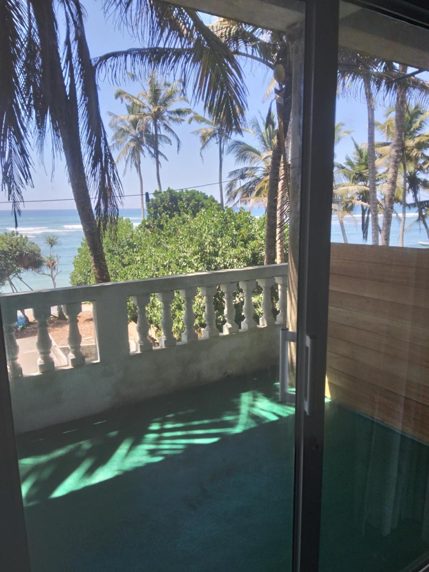 Sunray Rest - Beach View Homestay Mirissa Kültér fotó