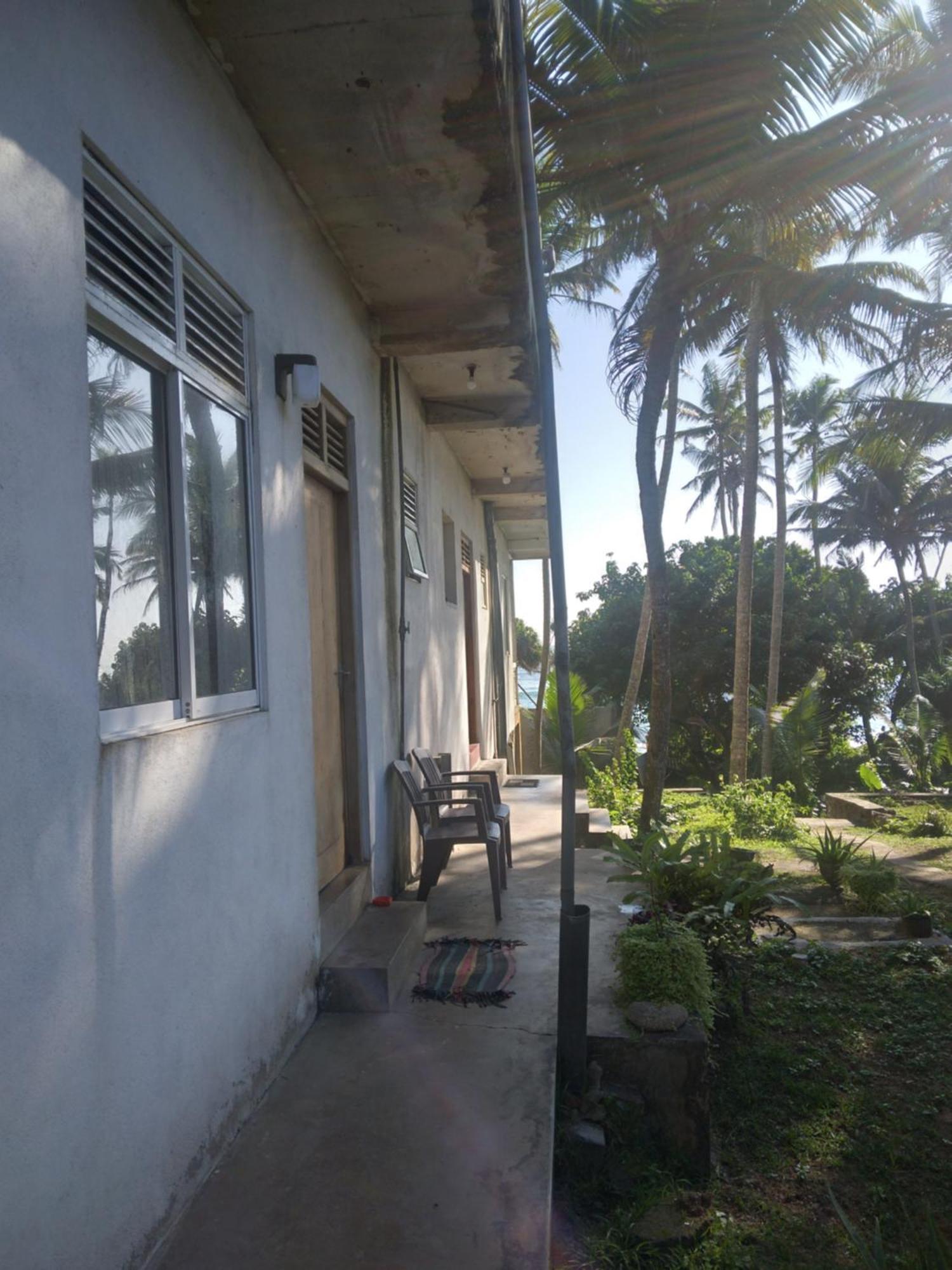 Sunray Rest - Beach View Homestay Mirissa Kültér fotó