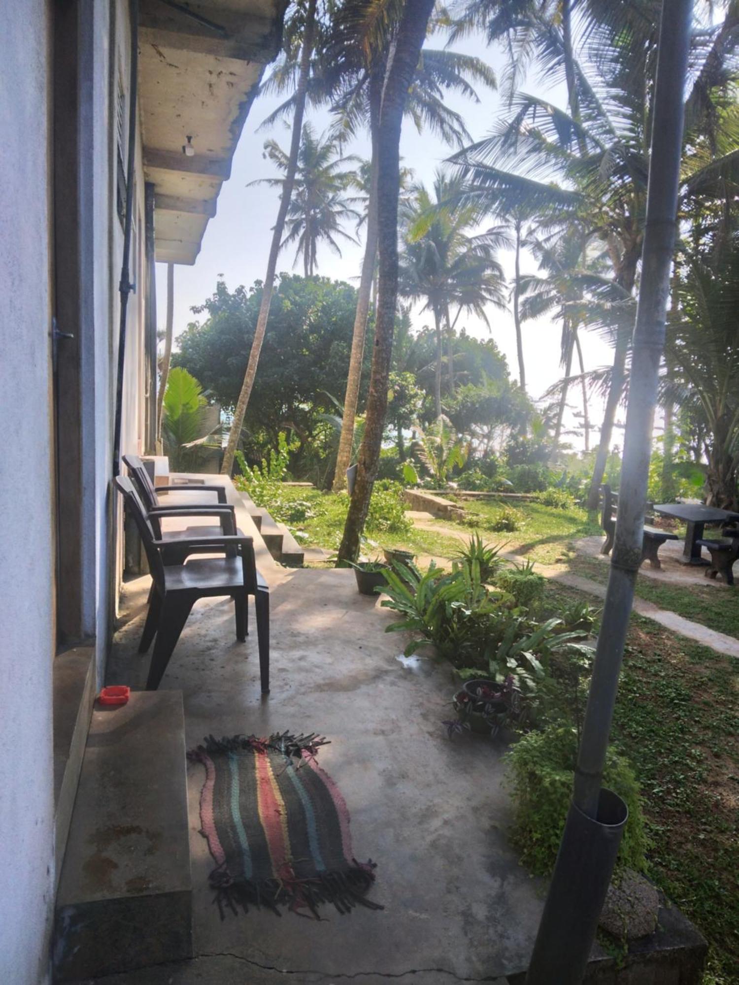 Sunray Rest - Beach View Homestay Mirissa Kültér fotó