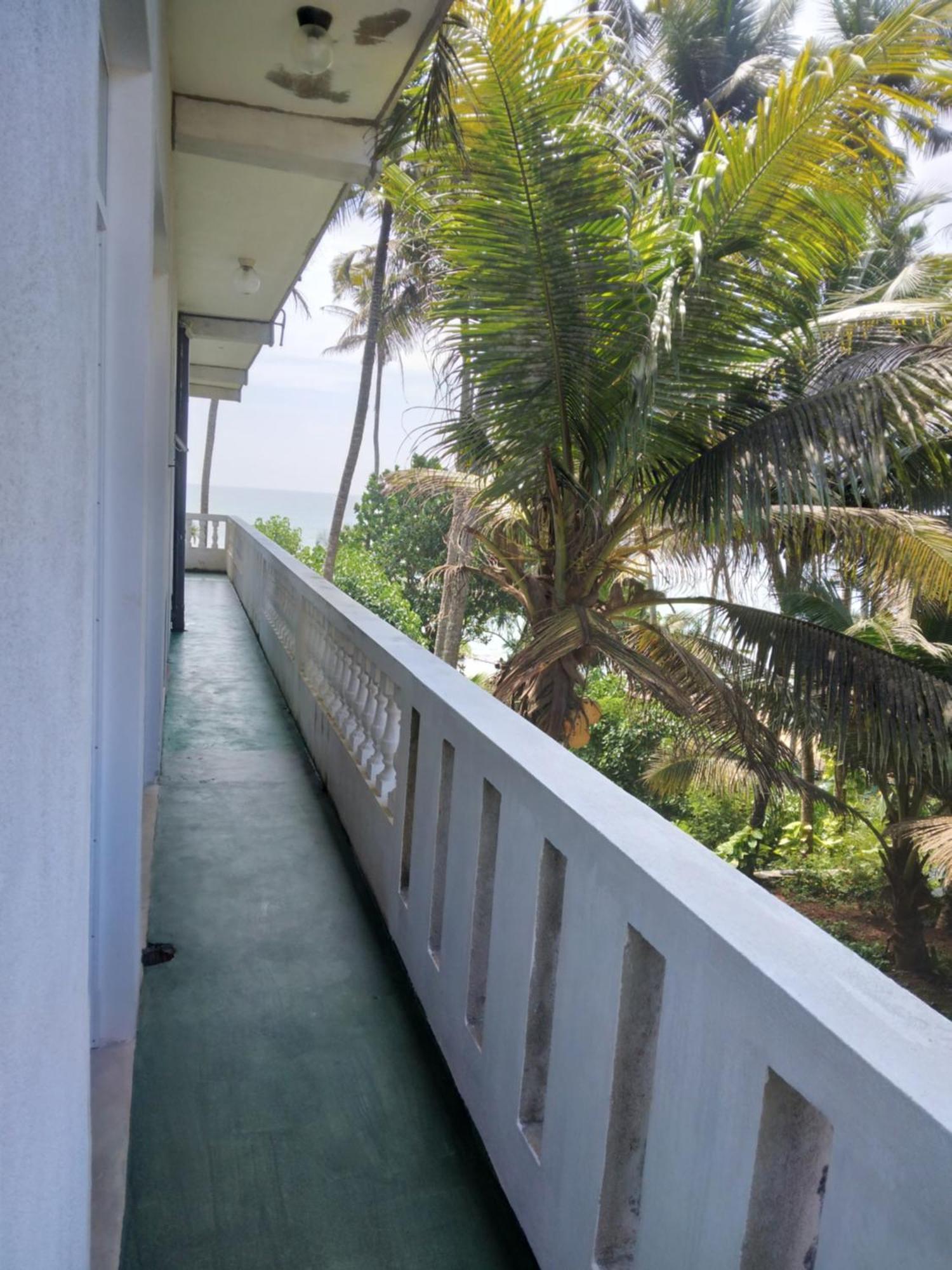 Sunray Rest - Beach View Homestay Mirissa Kültér fotó