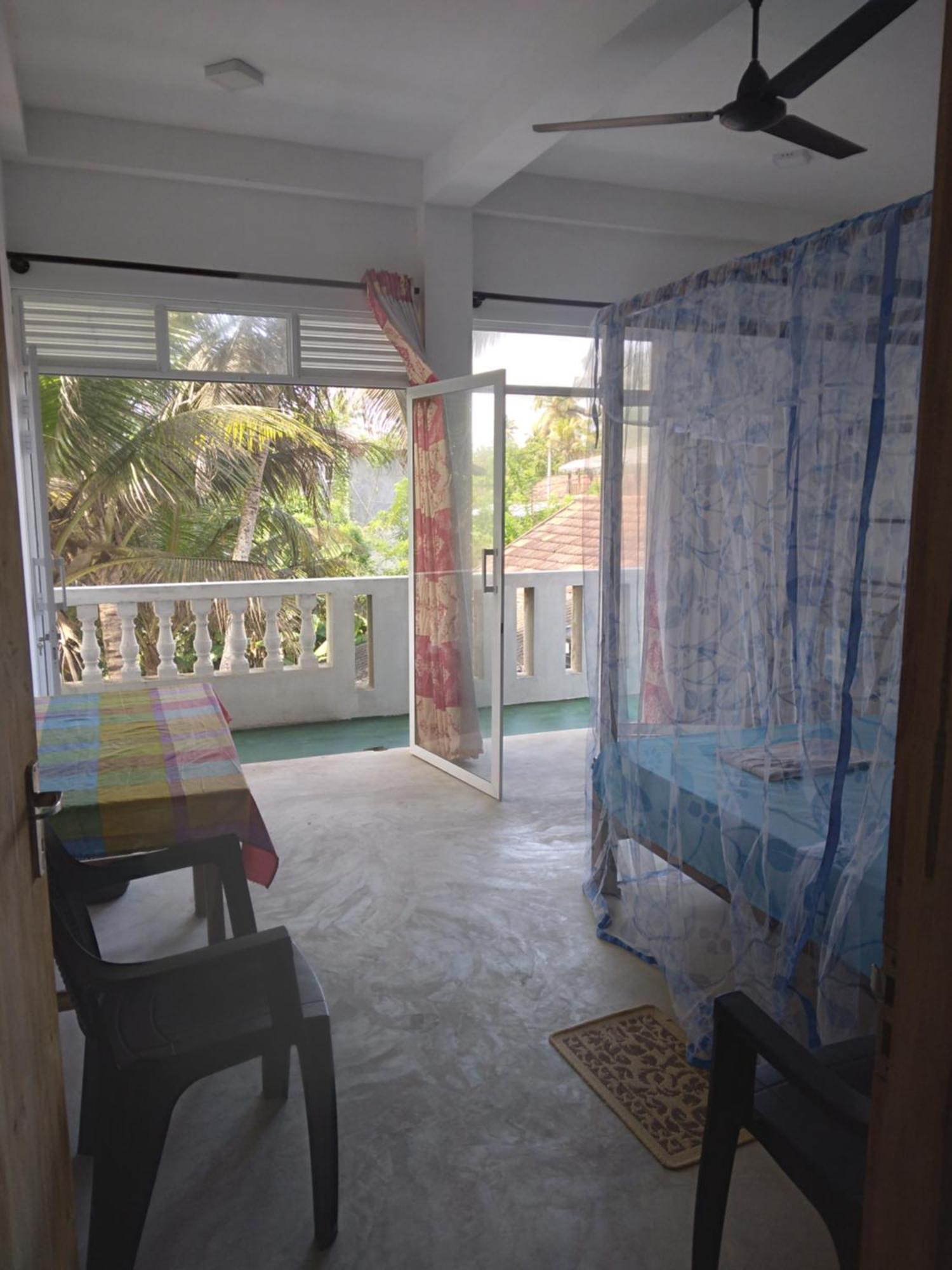 Sunray Rest - Beach View Homestay Mirissa Kültér fotó