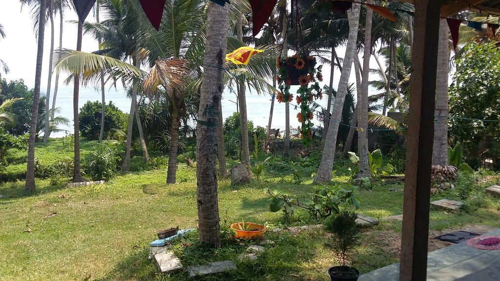 Sunray Rest - Beach View Homestay Mirissa Kültér fotó