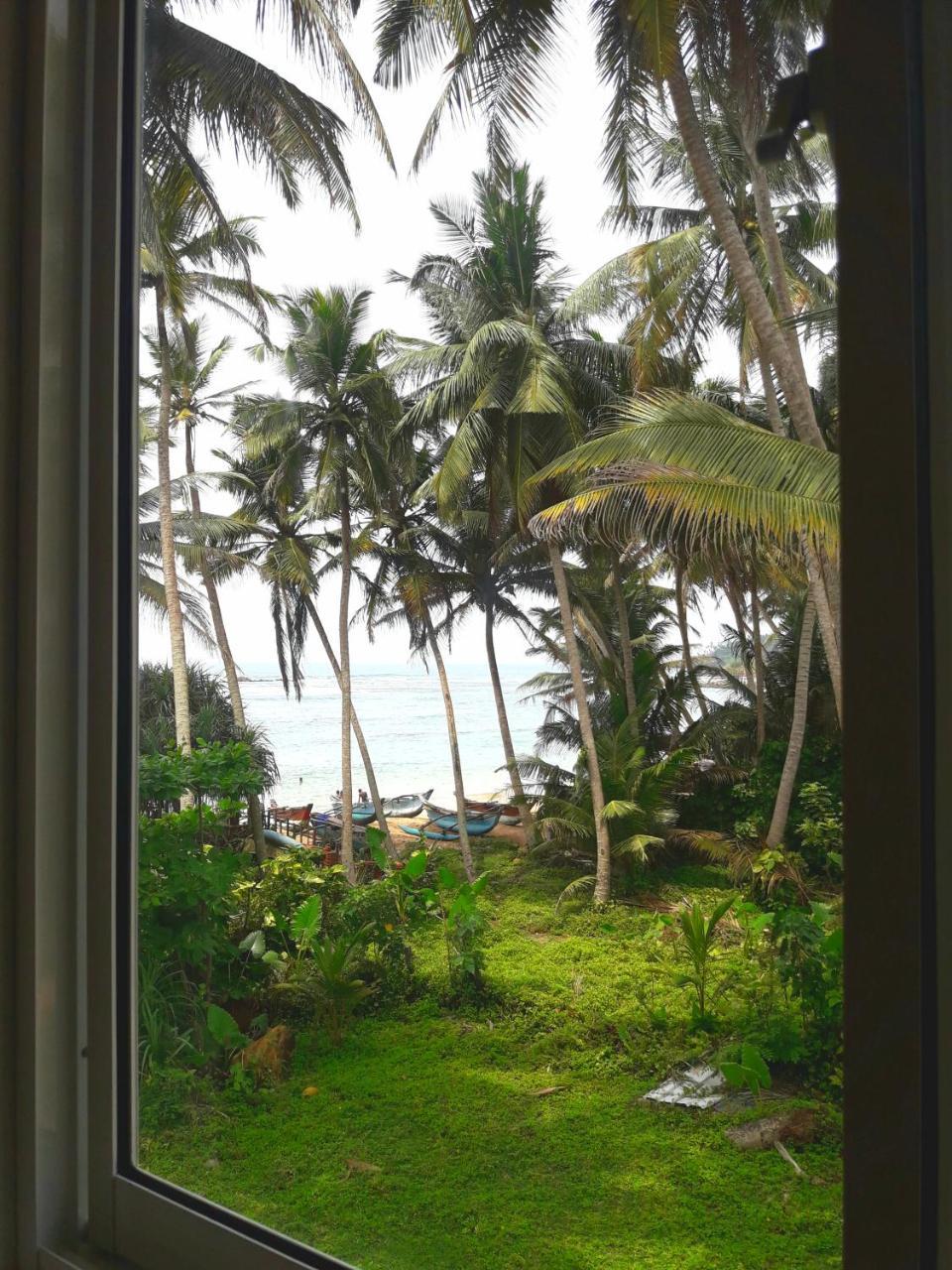 Sunray Rest - Beach View Homestay Mirissa Kültér fotó